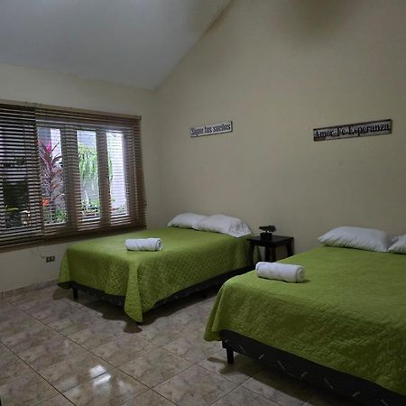 Hostal Casa Luna ซานตา อานา ภายนอก รูปภาพ